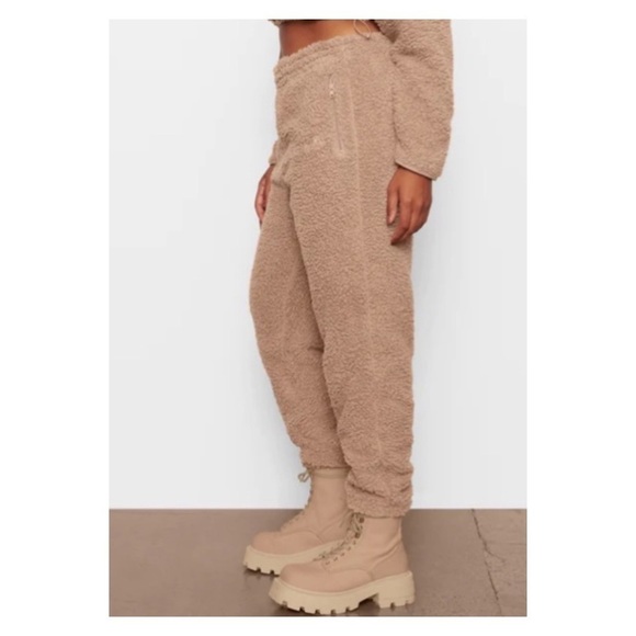 SKIMS Teddy Sherpa Fleece Jogger Pants Beige Tigers Eye 2XL NWT - Picture 4 of 10
